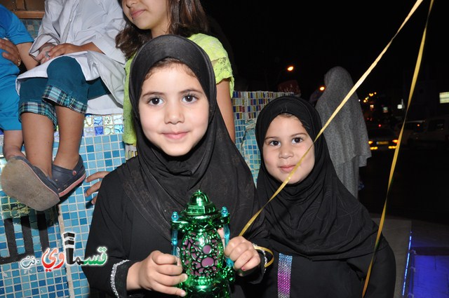 كفرقاسم : امسية رمضانية ايمانية ومسيرة لاطفال روضة براعم افاق تجوب شوارع المدينة  . 